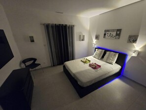 4 soverom, strykejern/-brett, wi-fi og sengetøy