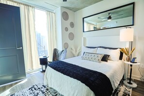 Apartment | 1 bedroom - The Luxe Retreat Highrise w Great Views (Atlanta)
