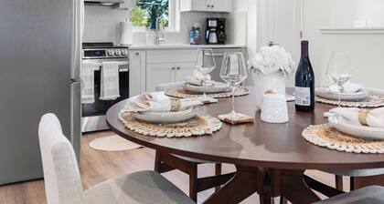 Walkable 2BR Close to downtown, hiking, Red Rocks