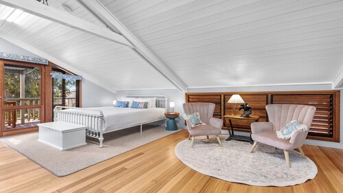 MAGPIE LOFT - THE VINTAGE HOLIDAY HOUSE