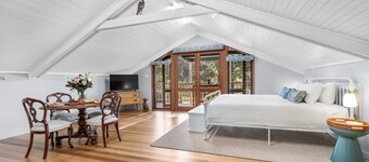 MAGPIE LOFT - THE VINTAGE HOLIDAY HOUSE