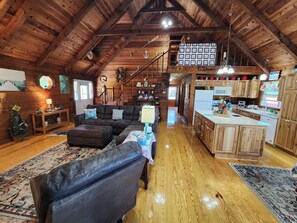 TV - Welcoming Hooks Hideaway-The Cabin on the Albemarle Sound (Columbia)