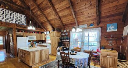 Welcoming Hooks Hideaway-The Cabin on the Albemarle Sound