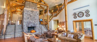 Suites at Silver Tree: A124 Studio Standard View