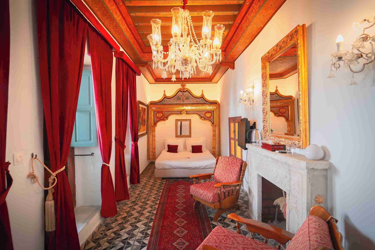 Suite, Non Smoking, Courtyard View | Free WiFi
