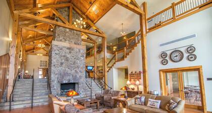 Suites at Silver Tree: A212 One Bedroom Standard View