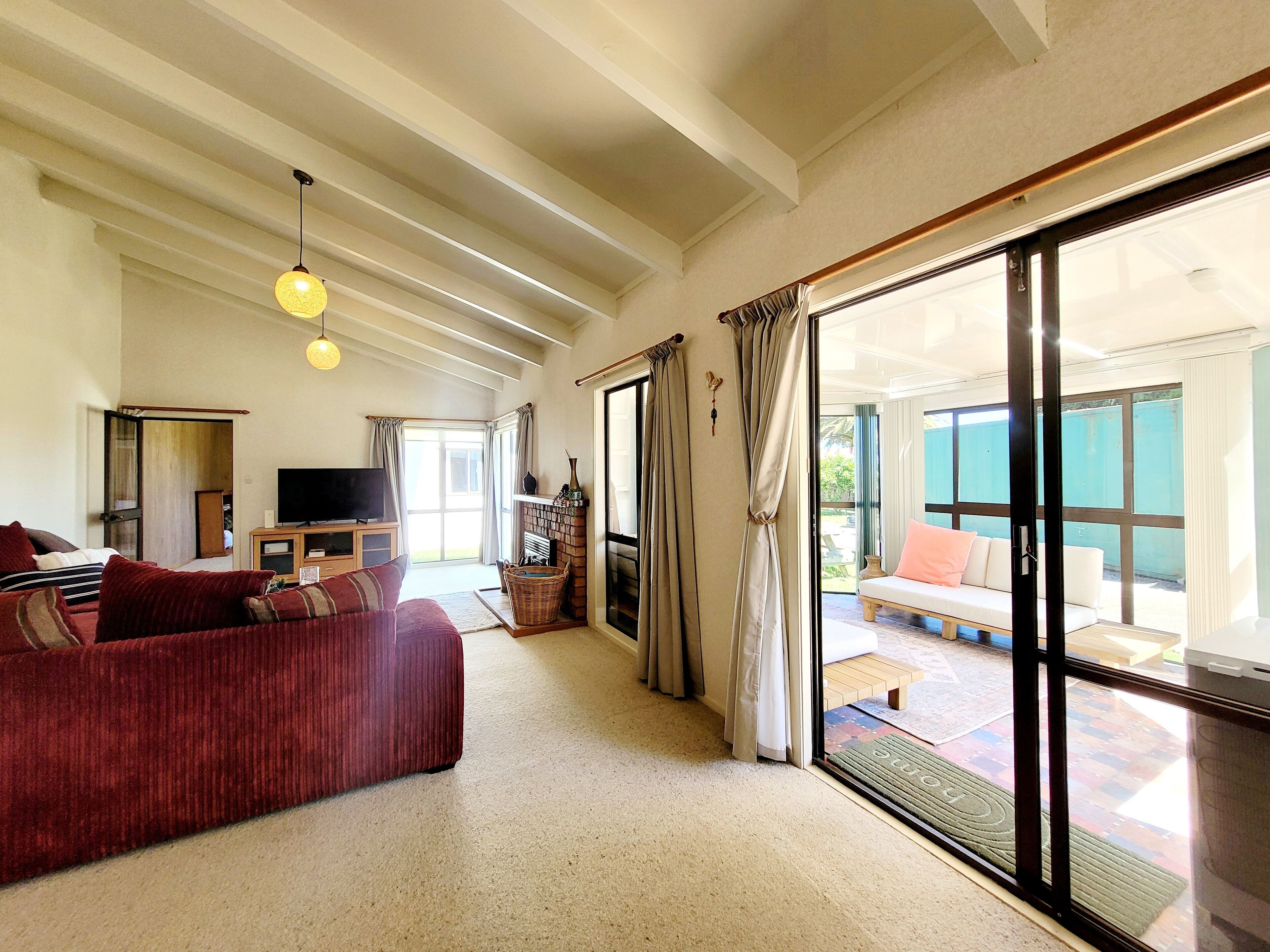 تلفزيون، مدفأة