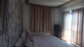 Comfort Double Room, Balcony, Hill View | Free WiFi