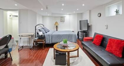 Cozy Corner Basement Suite in Mississauga
