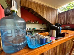Free daily continental breakfast - Casa Colibri Palomino (Palomino)