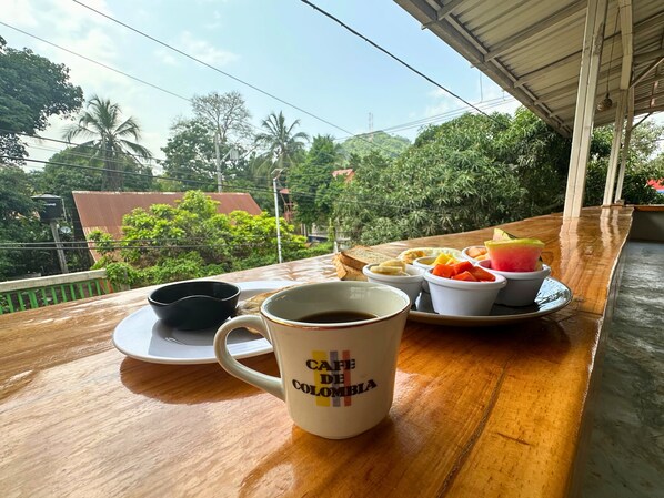 Free daily continental breakfast 
