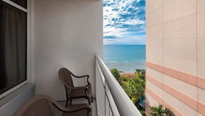 Unclassified image, 3 of 18, button - 4 Relaxing Beachside Suites Perfect for Couples or Families - with 2 Pools (Myrtle Beach)