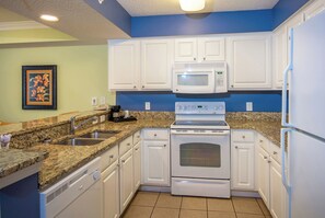 Fridge, microwave, stovetop, dishwasher