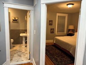Classic Suite | Iron/ironing board, free WiFi