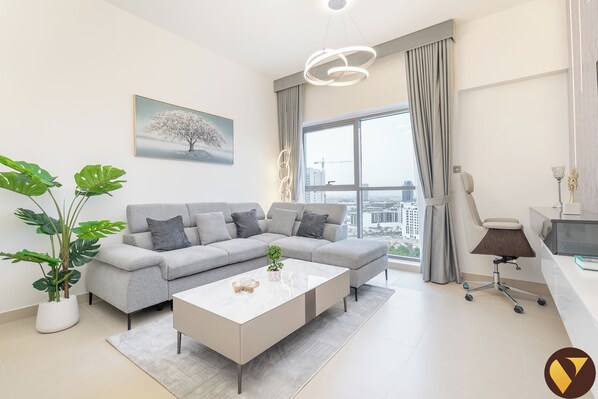 Luxury Apartment, Balcony, City View