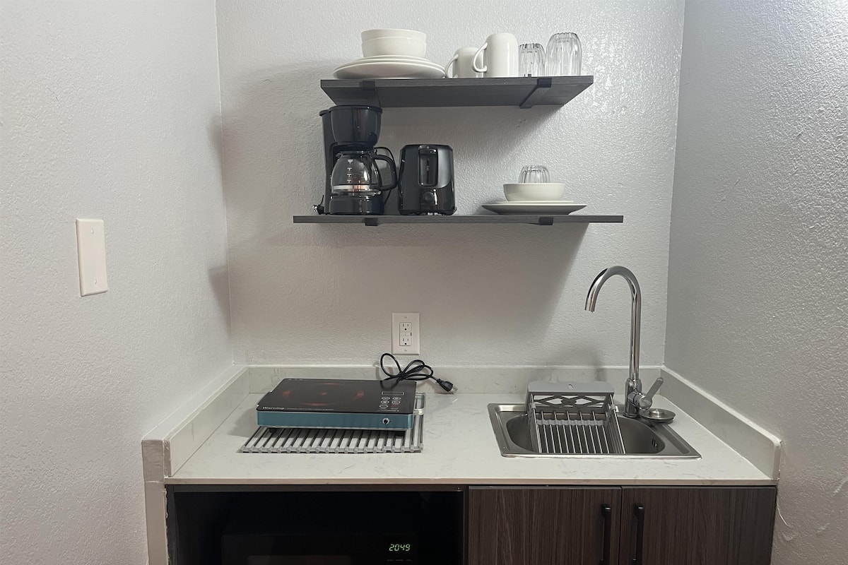 Private kitchenette