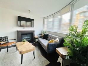 TV, fireplace, offices