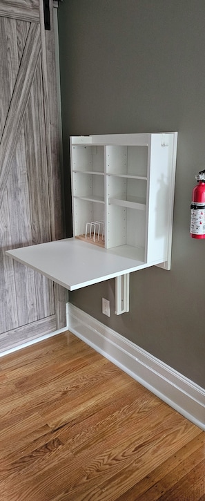 Suite estudio de lujo, 1 cama de matrimonio grande, no fumadores, baño privado | Cortinas opacas, tabla de planchar con plancha, wifi gratis