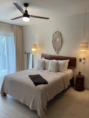 1 室のベッドルーム、セーフティボックス (室内)、アイロン / アイロン台、WiFi (無料)