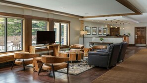 Lobby - Mountain Getaway: Studio with Kitchen & Fireplace at Vail (Vail)
