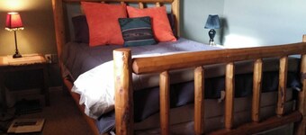 Phenomenal 3-bedroom cabin at Base of Big Horns