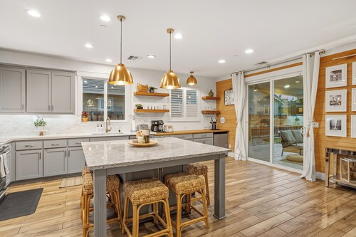 NEW Stylish 5-Bed, 3-Bath Home Near Downtown with EV Charger