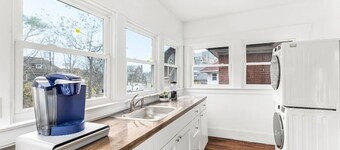 Luxury Holbrook Apartment