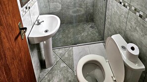 Comfort Apartment | Bathroom