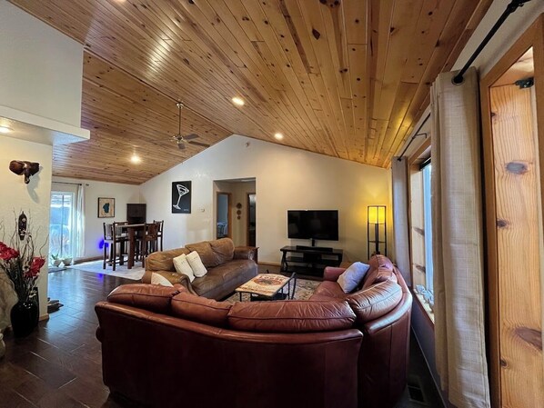 Smart TV, fireplace, DVD player, books