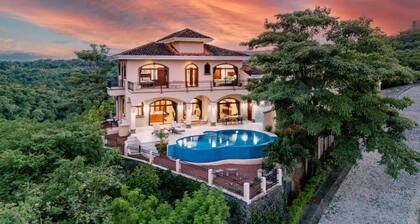 Casa del Alma stunning ocean-view home w/ pool & full equipped casita
