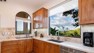 Fridge, microwave, dishwasher, coffee/tea maker