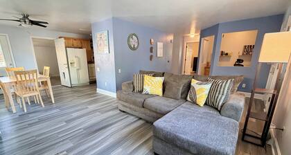 Spacious 2BR/2BA Boulder Retreat • Walk to Pearl Street, Trails & More!