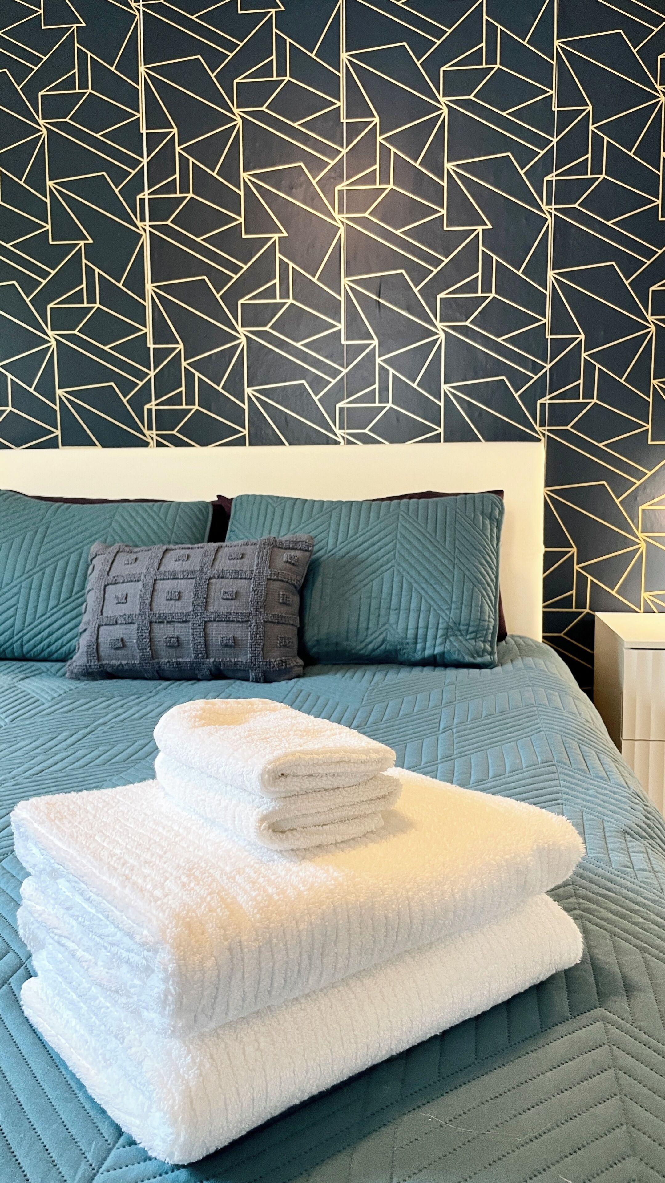 2 chambres, fer et planche à repasser, accès Internet, draps fournis