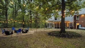 Terrace/patio - Tranquil Franklin/Natchez Trace 17.5 acre retreat with hot tub and 3 bedrooms (Franklin)