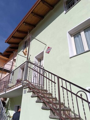 Imagen sin descripción, 4 de 7, botón