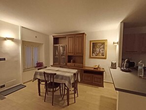 Imagen sin descripción, 3 de 7, botón