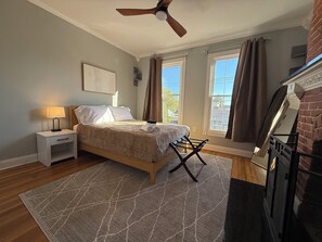 3 عدّة غرف نوم ومكتب ومكواة/لوح كي وسرير سفر