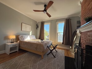 3 bedrooms, desk, iron/ironing board, travel crib - Spacious Home Downtown - Children's Hospital, Pets (Columbus)