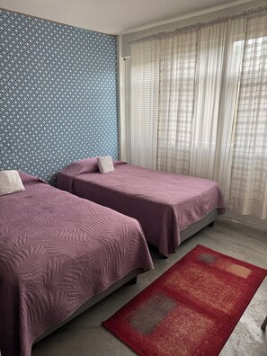 3 quartos, ferros/tábuas de passar roupa, Wi-Fi, roupa de cama