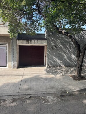 تفاصيل الفندق من الخارج