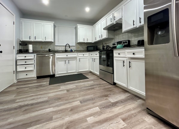 Microwave, oven, stovetop, dishwasher