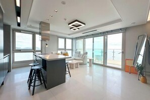 Room - The First Ocean Songdo (Busan)