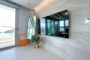 Room - The First Ocean Songdo (Busan)