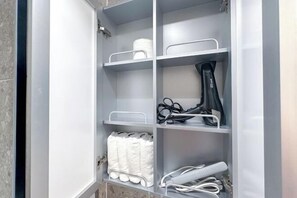 Bathroom amenities - The First Ocean Songdo (Busan)