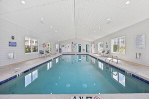 Piscine couverte, piscine extérieure