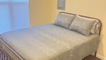 3 chambres, fer et planche Ă repasser, Wi-Fi, draps fournis