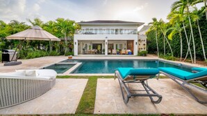 Villa | 5 bedrooms - El Polo 36 in El Calet n (La Romana)