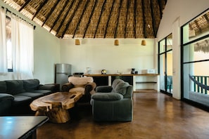 In-room safe, desk, free WiFi - Bungalows Oasis (Brisas de Zicatela)