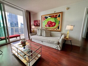 TV, table tennis - Miami Unit, View, Pool, 1  free Parking (Miami)