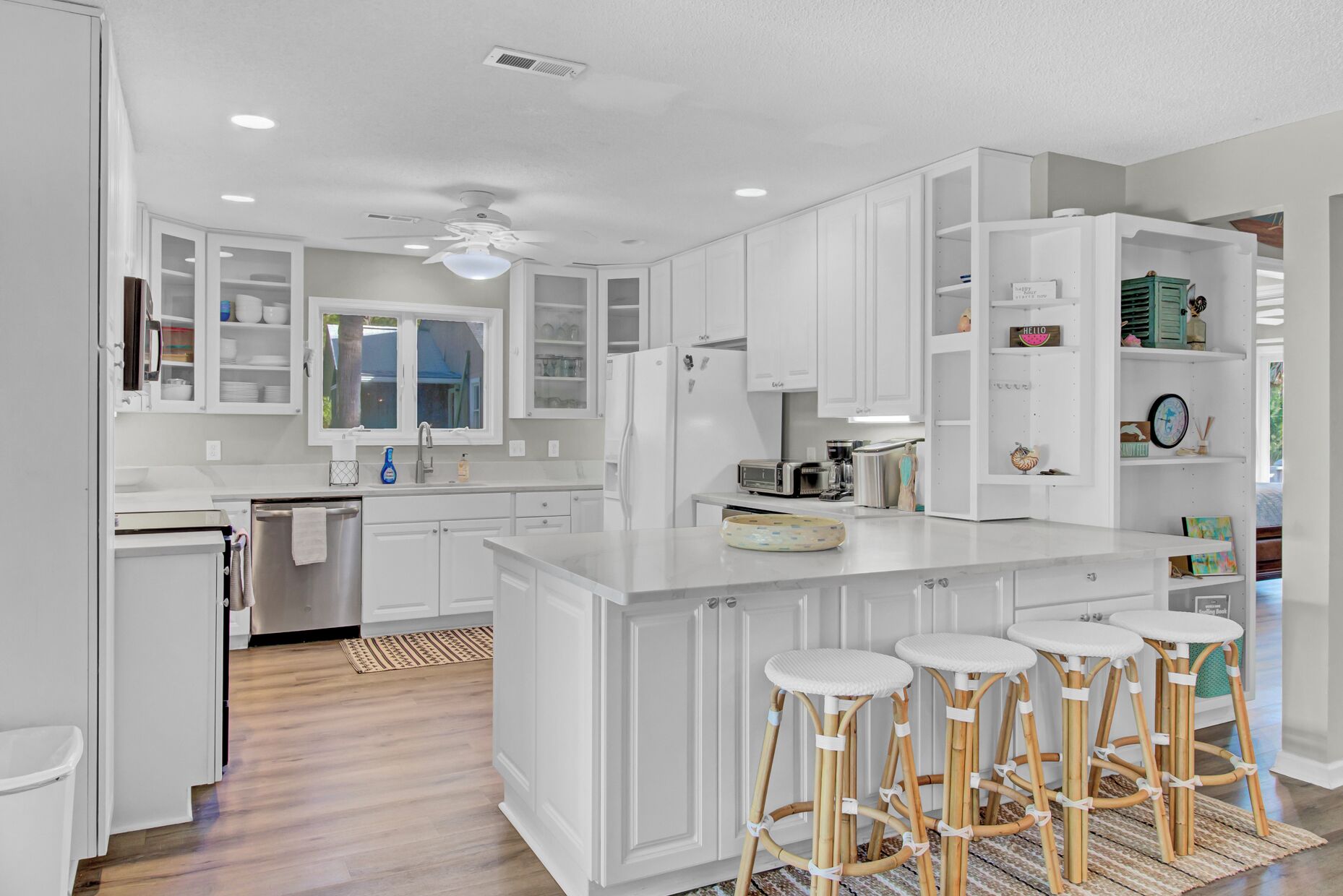 Microwave, oven, stovetop, dishwasher